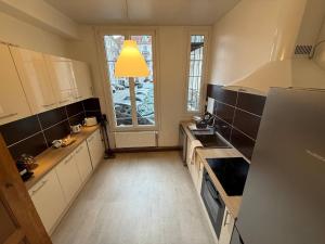 Η κουζίνα ή μικρή κουζίνα στο L'Élégance – Cosy & Chill