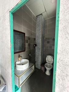 Et badeværelse på Vũ Homestay Đà Lạt + 38 billeder