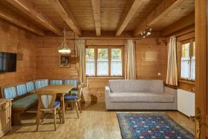 Χώρος καθιστικού στο Alt Montafon Hotel Appartements by Pferd auf Wolke