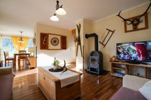 Μια τηλεόραση ή/και κέντρο ψυχαγωγίας στο Chalet Olympia