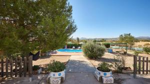 Bazén v ubytování Paraje Arrañales by Ruralidays nebo v jeho okolí