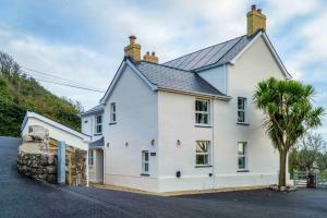 Το κτήριο όπου στεγάζεται  η παραθεριστική κατοικία