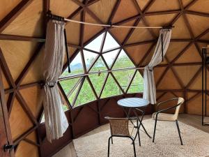 Χώρος καθιστικού στο Gaiatri Holistic Glamping