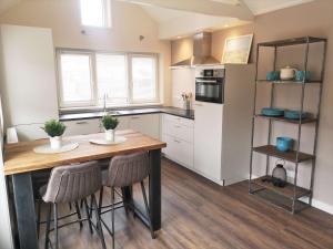 Køkken eller tekøkken på Hello Zeeland - Schelpweg 5c