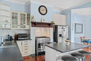 Gallery image of South Freo Bungalow - Hidden Spa Bath in South Fremantle