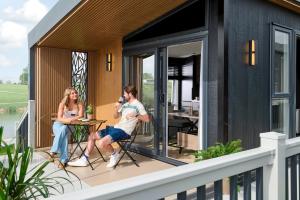 Hosté ubytování The Hideout Sleeps 4 at Thurston Manor Park