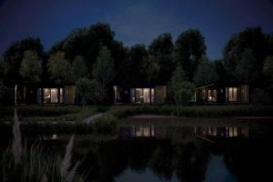 Příroda nedaleko prázdninového domu + 4 fotografie