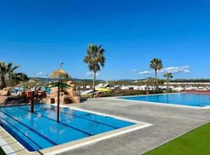 Bassein majutusasutuses Camping 3 étoiles - Parc aquatique - ccaaafb või selle lähedal