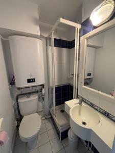 Ένα μπάνιο στο Appartement avec vue sur le Port du Crouesty +12 φωτογραφίες