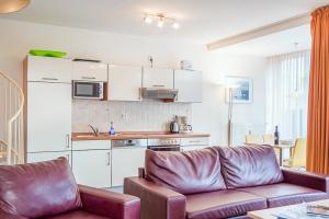 Una cocina o cocineta en Residenz Meeresblick C Fewo 5 19 fotos más