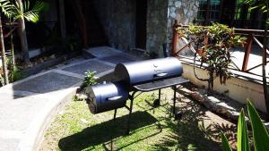 Villa külastajatele saadaval grillimisvõimalused