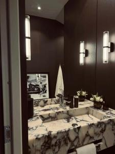 Η κουζίνα ή μικρή κουζίνα στο Fredvang Lodge, Lofoten