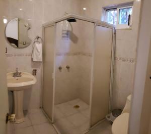 Ένα μπάνιο στο 2 BR HO double studio with AC in Residencial Campestre