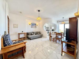 Posezení v ubytování Albufeira Vintage Apartment 2 With Pool by Homing