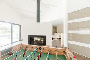 Herní místnost v ubytování Beautiful contemporary villa 160 m with pool + 24 fotografií