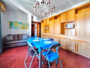 Køkken eller tekøkken på Apartamento Canet de Mar Playa, Costa de Barcelona