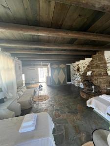 Ένα μπάνιο στο Casa Paros