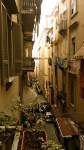 ナポリにあるModern Flat Cavourのギャラリーの写真