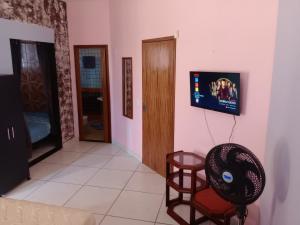 Μια τηλεόραση ή/και κέντρο ψυχαγωγίας στο Hostel & Cia Itanhaém +126 φωτογραφίες