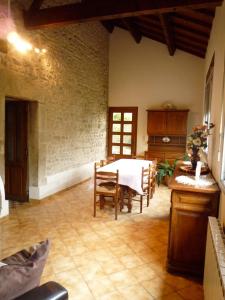 Η κουζίνα ή μικρή κουζίνα στο Gîte de Laurens