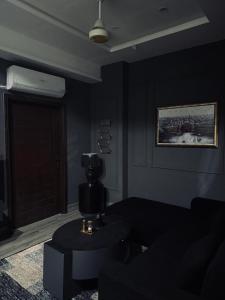 Et opholdsområde på Avalons luxury decent1BHK cozy apartment