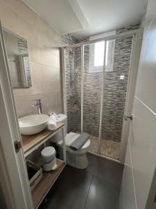 Ένα μπάνιο στο Modern apartment in Part Alta +6 φωτογραφίες