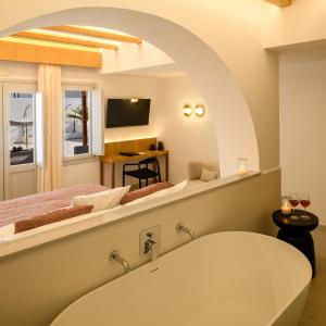 Μια τηλεόραση ή/και κέντρο ψυχαγωγίας στο Safrani Suites