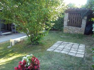 Κήπος έξω από το Gîte "Le Ramounel"