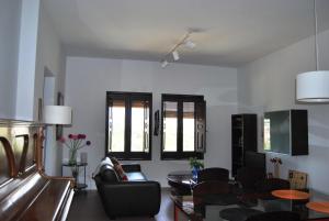 Μια τηλεόραση ή/και κέντρο ψυχαγωγίας στο Casa Rural en Cigarral de Villamarta Toledo con piscina y WIFI