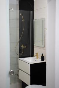 Ένα μπάνιο στο Magnolia Loft +2 φωτογραφίες