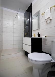 Ένα μπάνιο στο Magnolia Loft