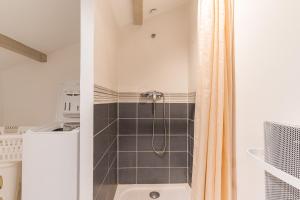 Koupelna v ubytování Fleur de Thym + 12 fotografií