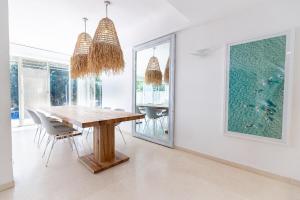 Fotografie z fotogalerie ubytování Villa 6BR - Pool - Close Beach v destinaci Herzliya Pituah + 43 fotografií