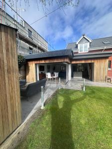 Το κτήριο όπου στεγάζεται  ο ξενώνας