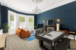 Istumisnurk majutusasutuses Spacious Modern 2 Bed Apartment with Parking - Pass the Keys