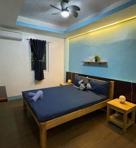 Ένα ή περισσότερα κρεβάτια σε δωμάτιο στο Island Stays