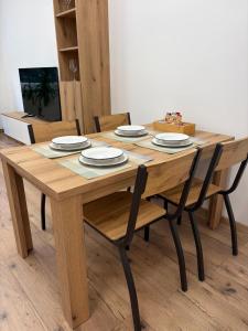 Μια τηλεόραση ή/και κέντρο ψυχαγωγίας στο Štýlový Apartmán Zemplínska 2 +2 φωτογραφίες