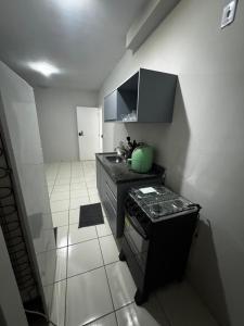 Kuchyň nebo kuchyňský kout v ubytování Refúgio perto do mar - Praia de Jacaraípe