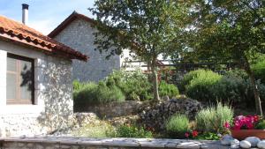 Zahrada ubytování Holiday House In Leonidio With Large Garden