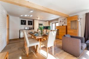 Χώρος καθιστικού στο Apartments Garden House