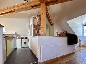 Η κουζίνα ή μικρή κουζίνα στο Duplex 3 Pièces 6/8 Pers à Briançon avec Parking - FR-1-330C-1 +12 φωτογραφίες