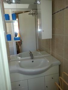 Ένα μπάνιο στο La Glycine