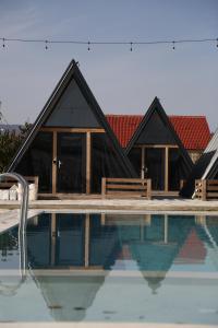 Bazén v ubytování Union Villas nebo v jeho okolí