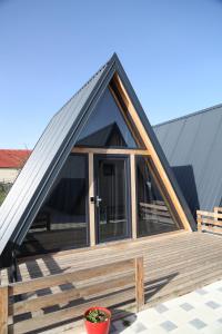 Budova, kde se vila nachází + 19 fotografií