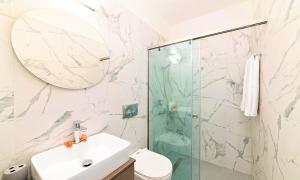 Koupelna v ubytování Ferienhaus Für 12 Personen In Kournas, Kreta West Kreta