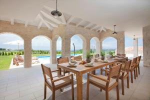 Foto sihtkohas Vranje Selo asuva majutusasutuse Ferienhaus Mit Privatpool Für 10 Personen Ca 400 M Sup2 In Bajkini, Istrien Binnenland Von Istrien galeriist