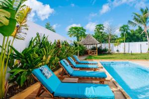 Hồ bơi trong/gần Sunset Villa Kidoti