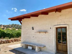 Το κτήριο όπου στεγάζεται  the country house