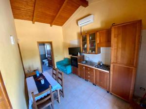 Η κουζίνα ή μικρή κουζίνα στο Country House Biobonizio