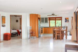 Køkken eller tekøkken på Villa Vadee - Entire Private Villa, 4 Bedrooms, Large Swimming Pool, Ocean View + 22 billeder